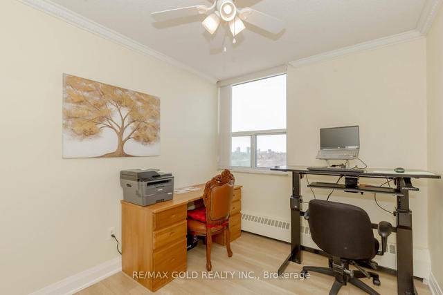 905 - 175 Hilda Ave, Condo with 3 bedrooms, 2 bathrooms and 1 parking in Toronto ON | Image 30
