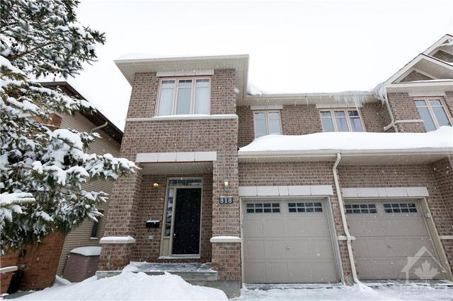 818 Fletcher Circle, Townhouse with 3 bedrooms, 4 bathrooms and 3 parking in Ottawa ON | Card Image