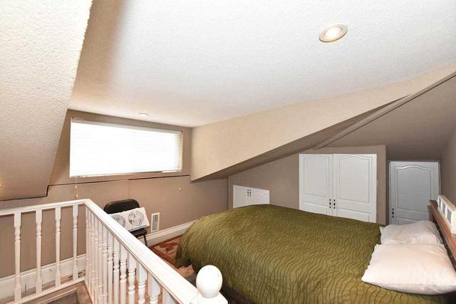 96 Rajah St, House detached with 7 bedrooms, 4 bathrooms and 6 parking in Toronto ON | Image 14