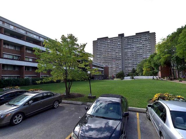 306 - 135 Leeward Glwy, Townhouse with 3 bedrooms, 2 bathrooms and 1 parking in Toronto ON | Card Image