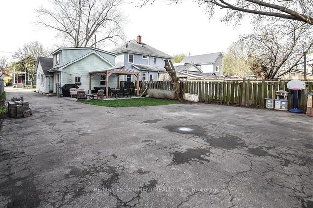 46 Wellington St, House detached with 3 bedrooms, 2 bathrooms and 10 parking in St. Catharines ON | Image 24