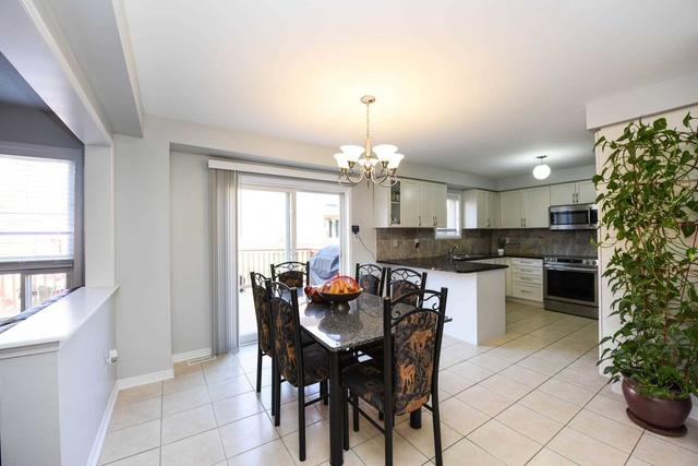 2395 Sutton Dr, House detached with 4 bedrooms, 4 bathrooms and 6 parking in Burlington ON | Image 3