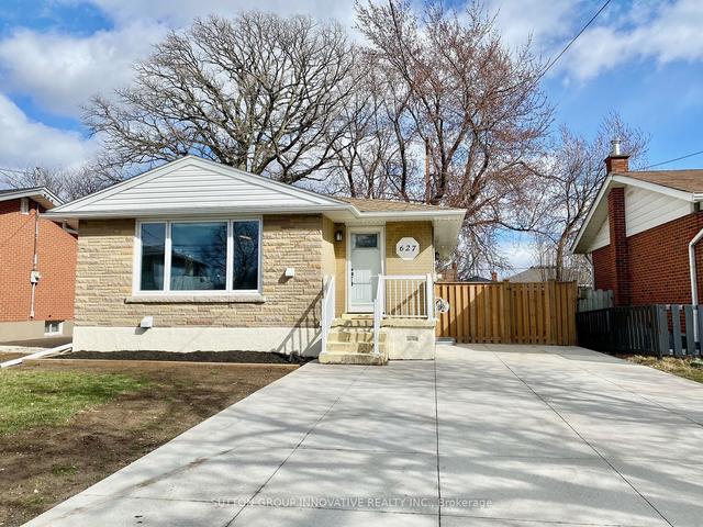 627 Upper Ottawa St, House detached with 2 bedrooms, 2 bathrooms and 5 parking in Hamilton ON | Image 1