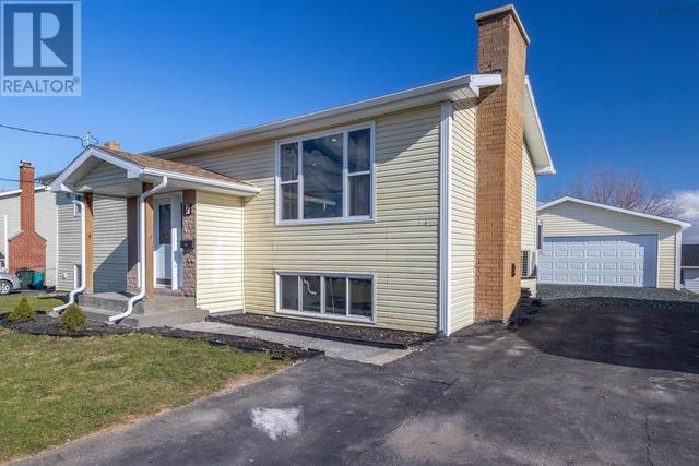 7 Thistle Drive, House detached with 5 bedrooms, 3 bathrooms and null parking in Cape Breton NS | Image 2