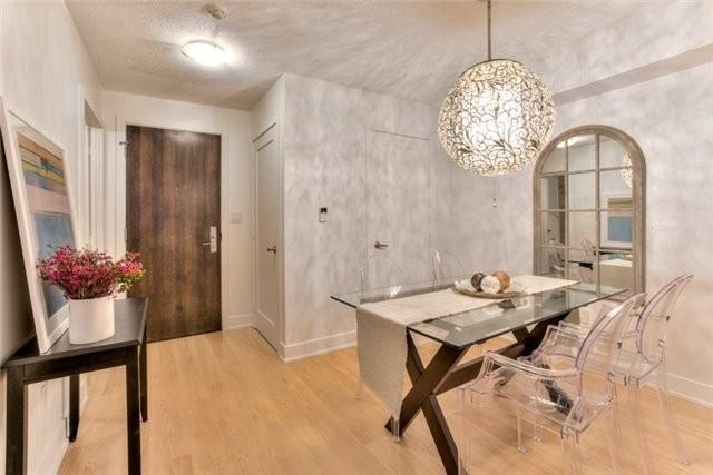 1002 - 20 Blue Jays Way, Condo with 1 bedrooms, 1 bathrooms and 0 parking in Toronto ON | Image 3