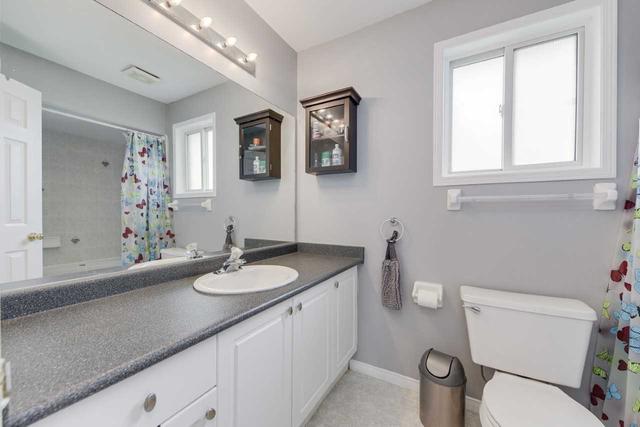 338 Emms Dr, House detached with 3 bedrooms, 2 bathrooms and 6 parking in Barrie ON | Image 24