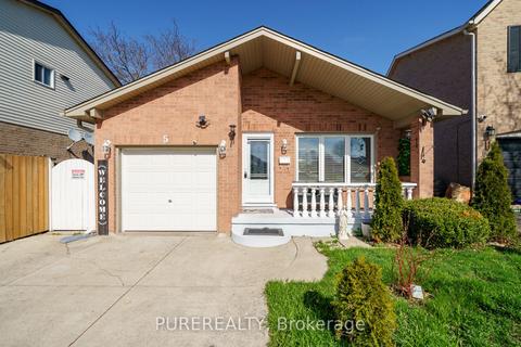 5 Twinoaks Cres, House detached with 3 bedrooms, 2 bathrooms and 5 parking in Hamilton ON | Card Image