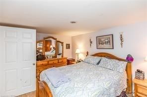 65 Lakeshore Rd W, House detached with 2 bedrooms, 2 bathrooms and 6 parking in Oro Medonte ON | Image 16