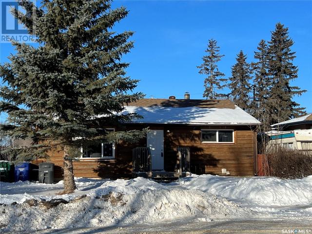 1213 I Avenue N, House detached with 6 bedrooms, 2 bathrooms and null parking in Saskatoon SK | Image 1