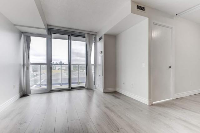505 - 121 Mcmahon Dr, Condo with 1 bedrooms, 1 bathrooms and 1 parking in Toronto ON | Image 7