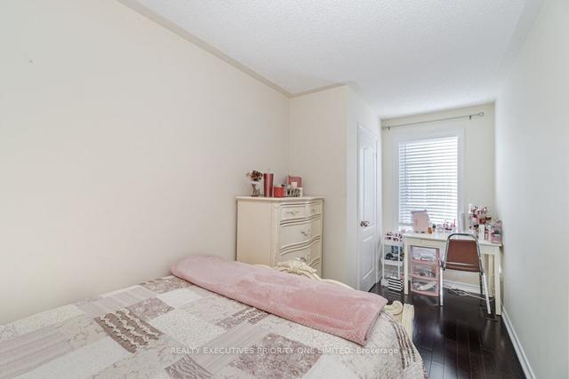 17 - 10 Porter Ave W, House attached with 3 bedrooms, 3 bathrooms and 2 parking in Vaughan ON | Image 17