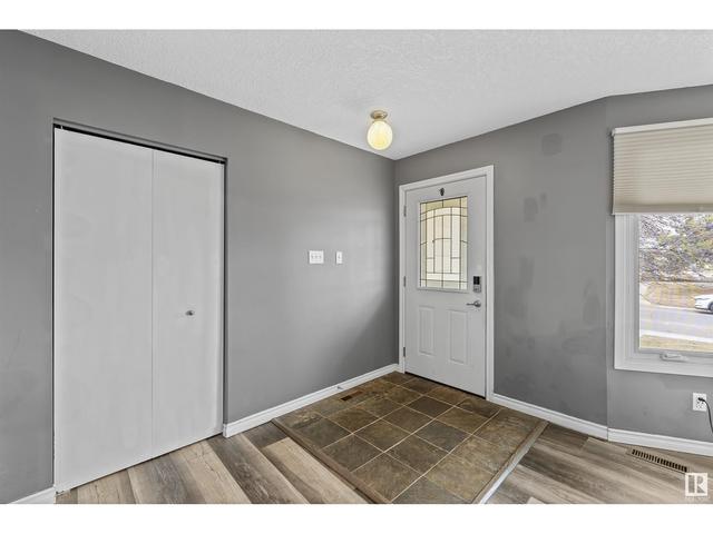 33 Miller Av, House detached with 3 bedrooms, 2 bathrooms and null parking in Spruce Grove AB | Image 4