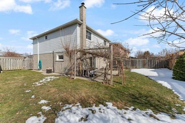 upper - 144 Ravenbury Dr, House detached with 2 bedrooms, 2 bathrooms and 2 parking in Hamilton ON | Image 11