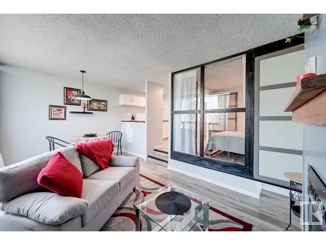 821 - 10160 114 St Nw, Condo with 1 bedrooms, 1 bathrooms and null parking in Edmonton AB | Image 2
