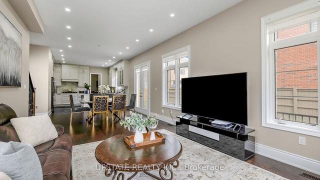 57 Rolling Acres Dr, House detached with 4 bedrooms, 6 bathrooms and 4 parking in Brampton ON | Image 7
