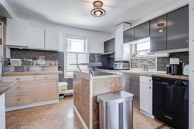 248 Hallam St, House detached with 3 bedrooms, 3 bathrooms and 1 parking in Toronto ON | Image 14