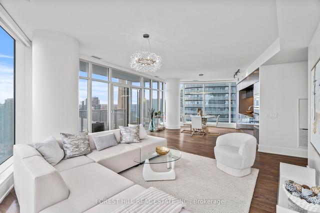 4510 - 10 York St, Condo with 3 bedrooms, 3 bathrooms and 1 parking in Toronto ON | Image 37