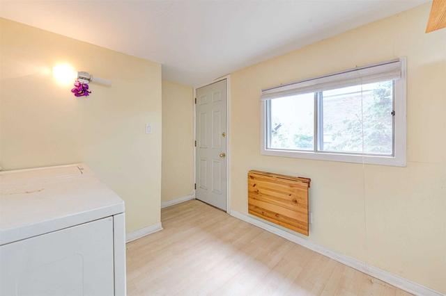 89 Highview Ave, House detached with 3 bedrooms, 2 bathrooms and 1 parking in Toronto ON | Image 13
