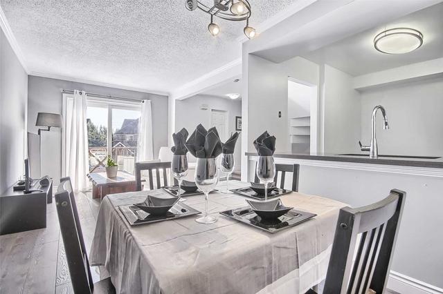 125 - 2 Hedge End Rd, Townhouse with 3 bedrooms, 2 bathrooms and 2 parking in Toronto ON | Image 2