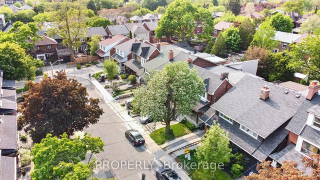 10 Barrie Ave, House semidetached with 4 bedrooms, 2 bathrooms and 0 parking in Toronto ON | Image 16
