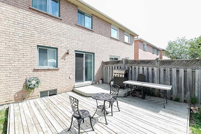 3885 Rippleton Lane, House semidetached with 3 bedrooms, 2 bathrooms and 3 parking in Mississauga ON | Image 25