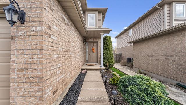 917 Garibaldi Ave, House detached with 3 bedrooms, 4 bathrooms and 6 parking in London ON | Image 31