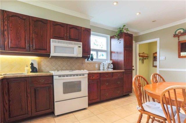 52 Duncan Bull Dr, House detached with 3 bedrooms, 2 bathrooms and 2 parking in Brampton ON | Image 6