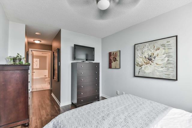 1311 - 9 George St N, Condo with 2 bedrooms, 2 bathrooms and 1 parking in Brampton ON | Image 12