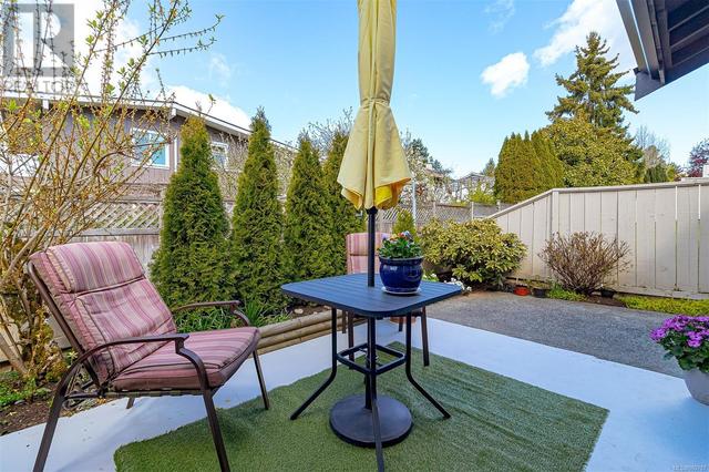 8 - 1184 Clarke Rd, House attached with 2 bedrooms, 1 bathrooms and 1 parking in Central Saanich BC | Image 23