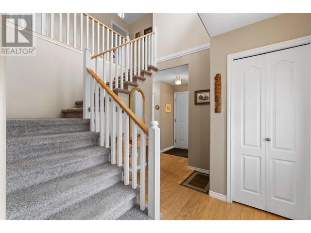 1871 2 Avenue Ne, House detached with 4 bedrooms, 2 bathrooms and 2 parking in Salmon Arm BC | Image 6