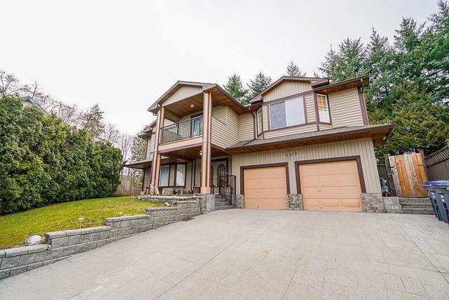 8229 167a Street, House detached with 6 bedrooms, 4 bathrooms and 6 parking in Surrey BC | Image 1