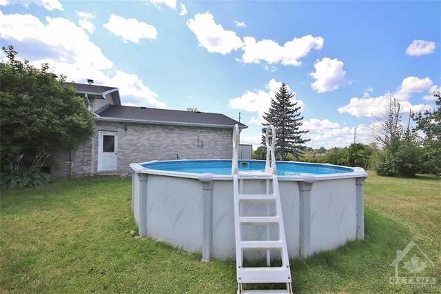 3032 Hwy 43 Highway, House detached with 3 bedrooms, 2 bathrooms and 10 parking in Montague ON | Image 29