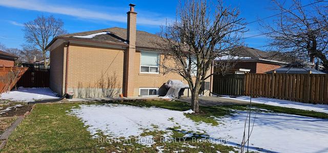 12 Billcar Rd, House detached with 3 bedrooms, 2 bathrooms and 4 parking in Toronto ON | Image 22