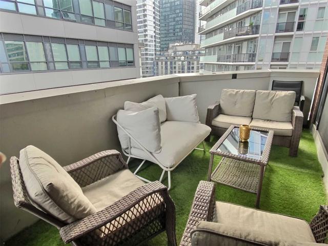1004 - 192 Jarvis St, Condo with 2 bedrooms, 2 bathrooms and 1 parking in Toronto ON | Image 14