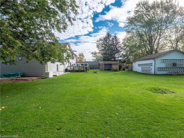 3205 Poplar Avenue, House detached with 4 bedrooms, 2 bathrooms and 12 parking in Fort Erie ON | Image 10
