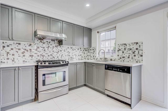 52 Mckennon St, House semidetached with 3 bedrooms, 3 bathrooms and 3 parking in Markham ON | Image 9