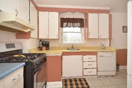80 Jessie St, House detached with 3 bedrooms, 1 bathrooms and 4 parking in Brampton ON | Image 4