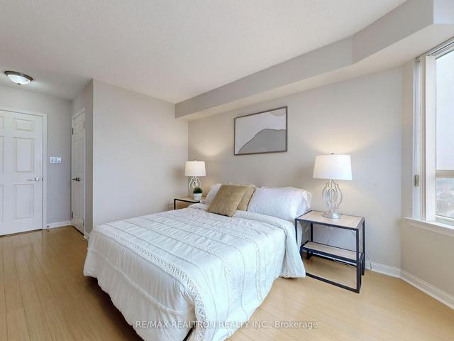 1015 - 610 Bullock Dr, Condo with 2 bedrooms, 2 bathrooms and 2 parking in Markham ON | Image 9