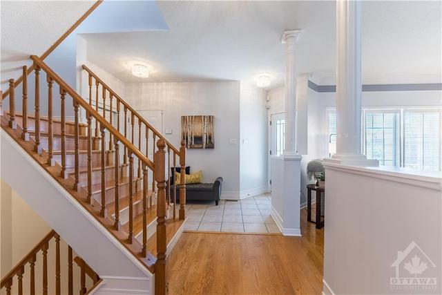 1654 Neptune Way, House detached with 5 bedrooms, 4 bathrooms and 4 parking in Ottawa ON | Image 4