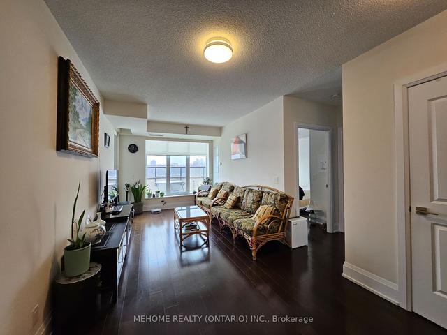 916 - 1 Old Mill Dr, Condo with 2 bedrooms, 2 bathrooms and 1 parking in Toronto ON | Image 9
