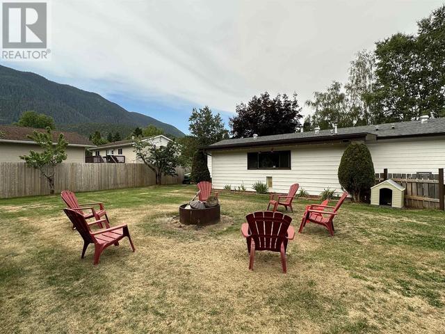 4666 Beaver Crescent, House other with 3 bedrooms, 2 bathrooms and null parking in Kitimat Stikine C (Part 1) BC | Image 25
