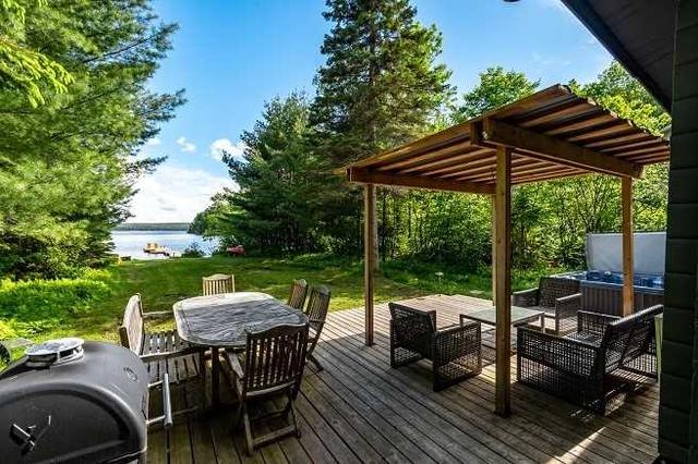 1075 Sawmill Lane, House detached with 1 bedrooms, 4 bathrooms and 10 parking in Lake of Bays ON | Image 7
