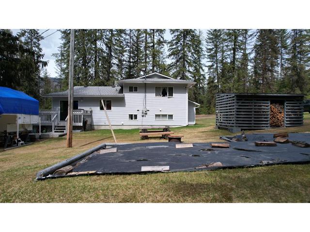 4521 - 49 Creek Road, House detached with 3 bedrooms, 2 bathrooms and null parking in Central Kootenay E BC | Image 27
