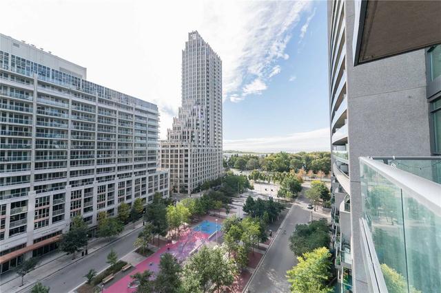 963 - 209 Fort York Blvd, Condo with 2 bedrooms, 1 bathrooms and 1 parking in Toronto ON | Image 9
