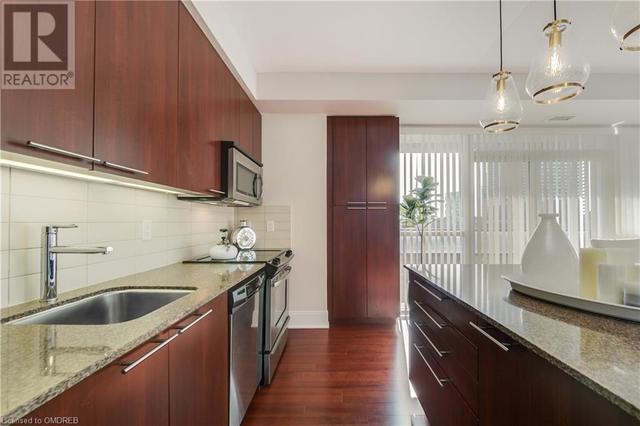 1315 - 70 Roehampton Avenue, House attached with 2 bedrooms, 2 bathrooms and 1 parking in Toronto ON | Image 25