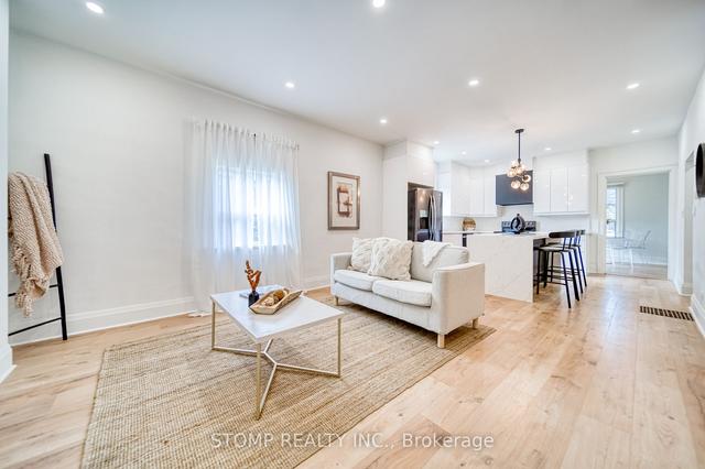 50 Regent St, House detached with 3 bedrooms, 3 bathrooms and 4 parking in Toronto ON | Image 23