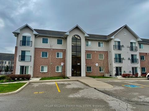 110 - 91 Aspen Springs Dr, Condo with 2 bedrooms, 1 bathrooms and 2 parking in Clarington ON | Card Image