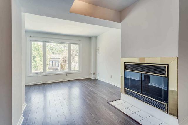 unit 1 - 212 Milan St, House detached with 5 bedrooms, 3 bathrooms and 2 parking in Toronto ON | Image 26