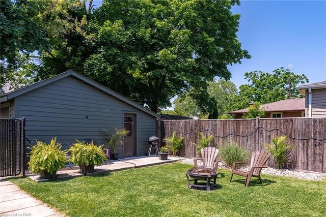 Backyard Fully fenced and perfect for entertaining | Image 30