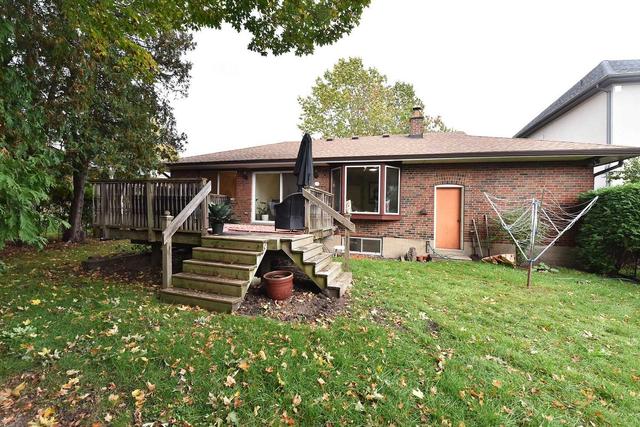 8 Sevenoaks Ave, House detached with 3 bedrooms, 2 bathrooms and 4 parking in Toronto ON | Image 19